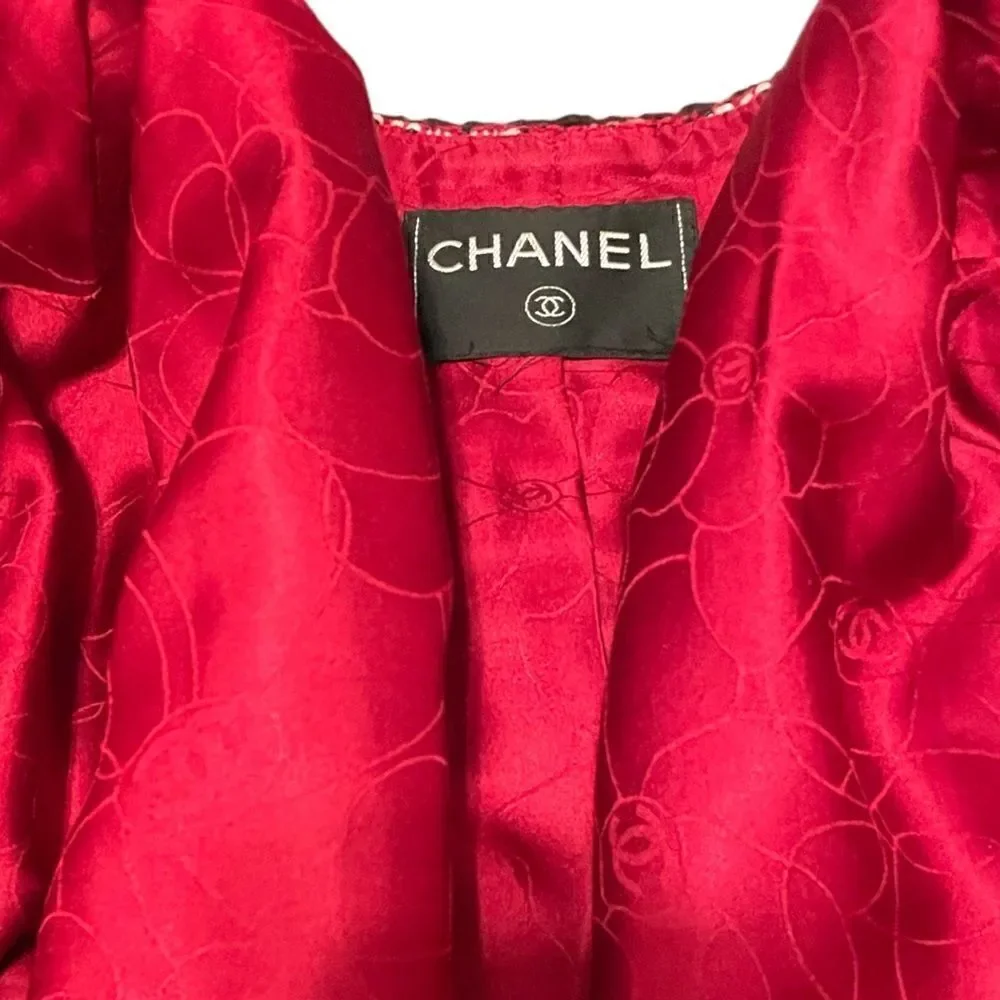 CHANEL Vintage FALL 2001 Collection Burgundy Tweed Patterned Jacket